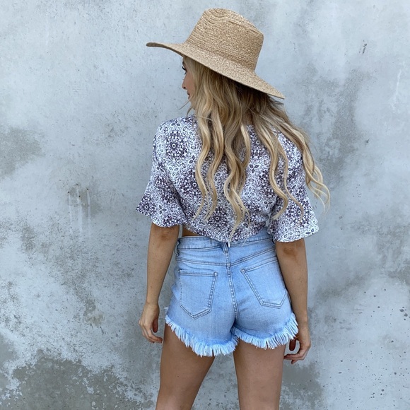 Honey Punch Front Twist Crop Top - Picture 3 of 11